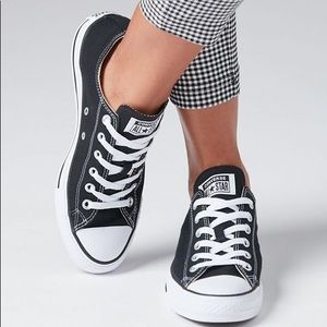 Converse Chuck Taylor All Star Low Top Sneakers